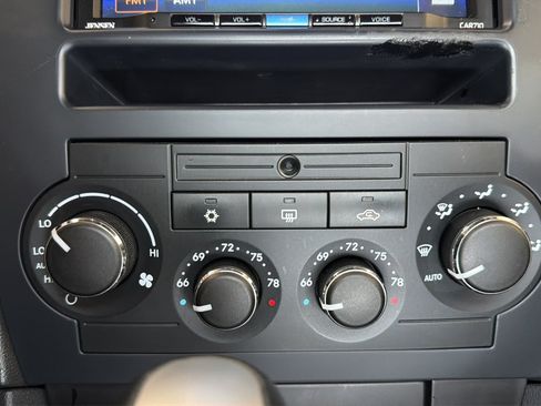 Used 2006 Dodge Charger R/T w/ Convenience Group II RWD image 25