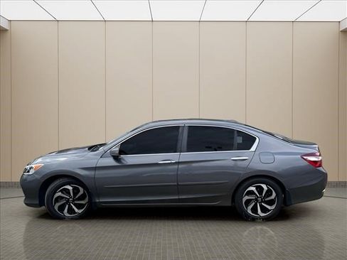 Used 2017 Honda Accord EX-L image 21