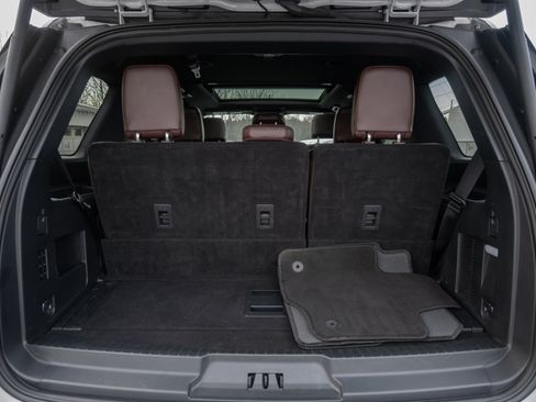 Used 2024 Ford Expedition Limited image 29