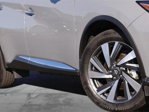 Used 2024 Nissan Murano SL image 3