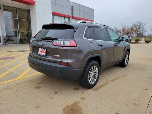 Used 2019 Jeep Cherokee Latitude Plus w/ Cold Weather Group image 5