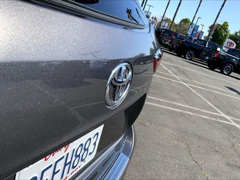 Used 2023 Toyota Highlander XLE FWD image 30