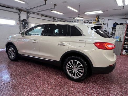 Used 2016 Lincoln MKX Select w/ Select Plus Package image 2
