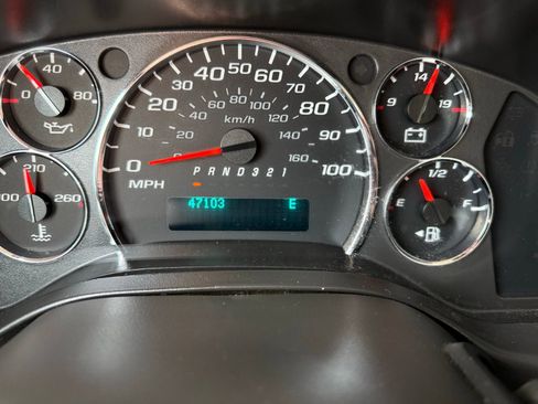 Used 2012 Chevrolet Express 1500 RWD image 19