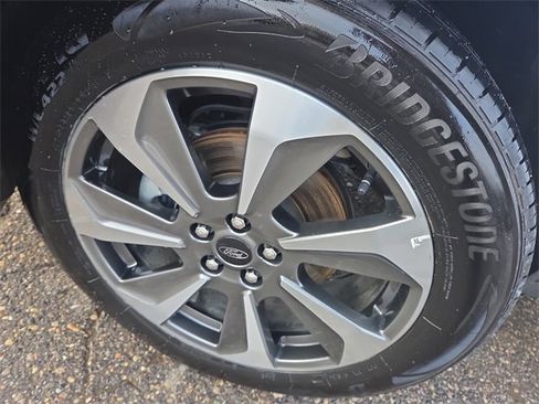 Certified 2024 Ford Escape Platinum w/ Premium Technology Package image 35