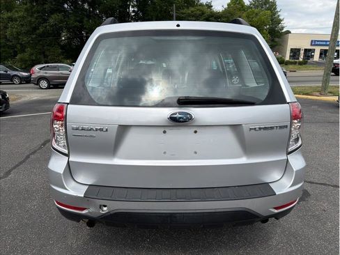 Used 2010 Subaru Forester 2.5X AWD/4WD image 5