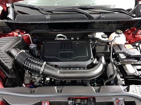 Certified 2023 GMC Acadia SLE w/ Driver Convenience Package image 24