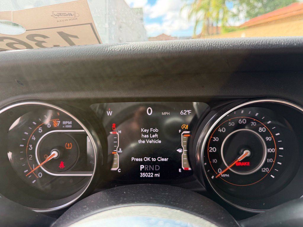 Used 2021 Jeep Gladiator Overland w/ Popular Equipment Package AWD/4WD image 23