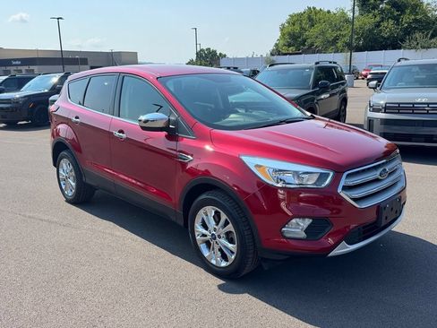 Used 2019 Ford Escape SE AWD/4WD image 2