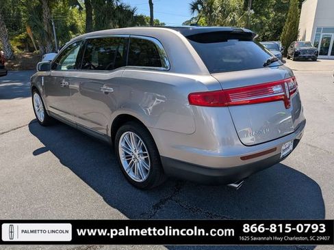 Used 2018 Lincoln MKT AWD w/ Technology Package image 6