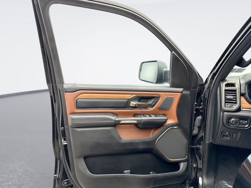 Used 2023 RAM 1500 Limited AWD/4WD image 11
