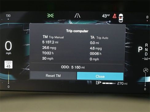 Used 2025 Volvo XC40 B5 Plus w/ Protection Package Premier image 27