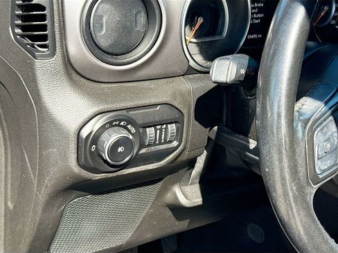 Used 2021 Jeep Wrangler Unlimited Sport image 11