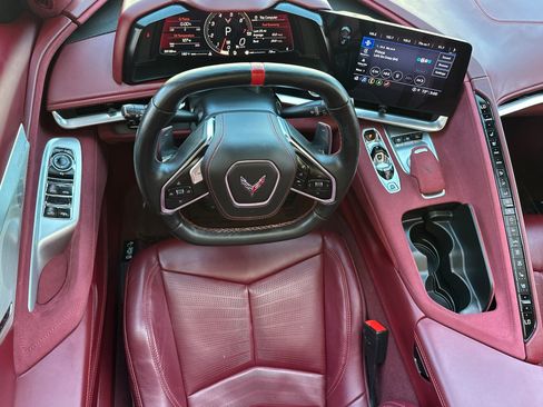 Used 2022 Chevrolet Corvette Stingray Premium Conv w/ Z51 Performance Package RWD image 17