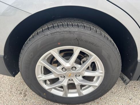Used 2024 Chevrolet Equinox LT image 14