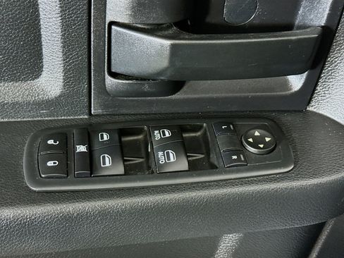 Used 2017 RAM 1500 Express image 23