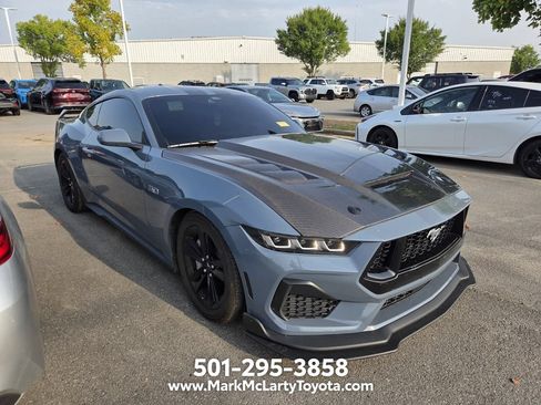 Used 2025 Ford Mustang GT RWD image 3