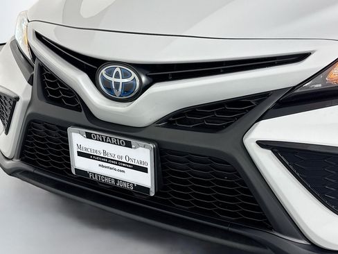 Used 2022 Toyota Camry SE w/ Audio Upgrade Package FWD image 13