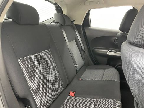 Used 2015 Nissan Juke S FWD image 29