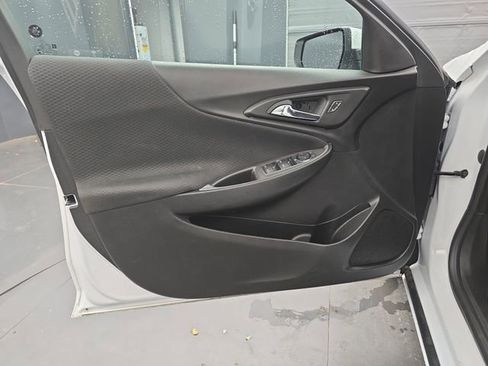 Used 2024 Chevrolet Malibu LT image 24