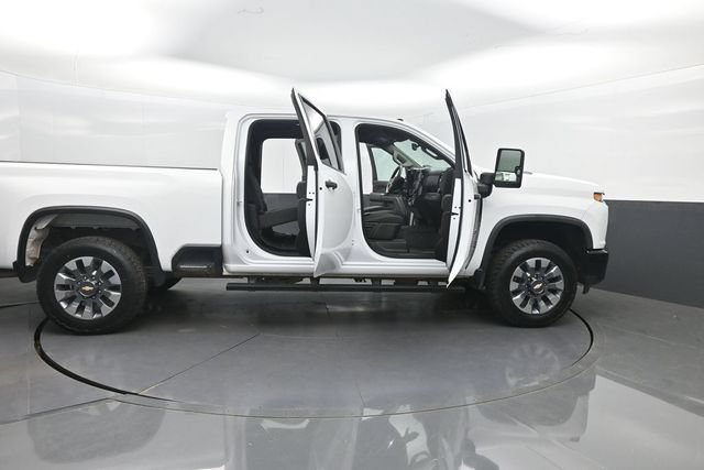 Used 2022 Chevrolet Silverado 2500 Custom w/ Custom Value Package AWD/4WD image 34