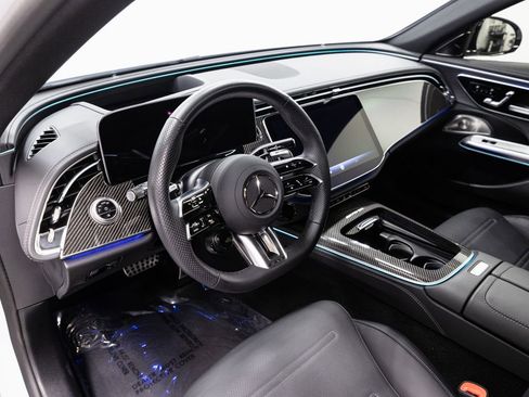 Used 2025 Mercedes-Benz E 53 AMG e 4MATIC Sedan image 9