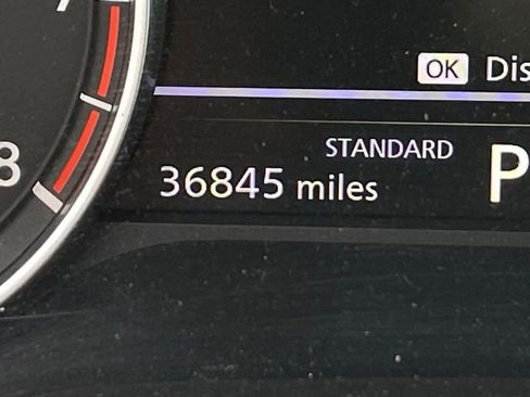 Used 2023 Nissan Rogue SV image 14