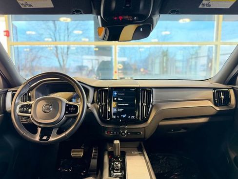 Used 2020 Volvo XC60 T8 R-Design image 41