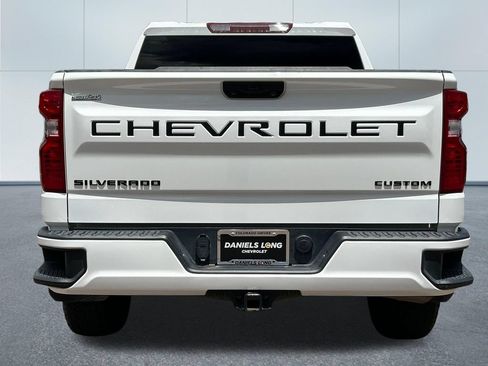 Used 2024 Chevrolet Silverado 1500 Custom w/ Turbomax Blackout Package AWD/4WD image 4