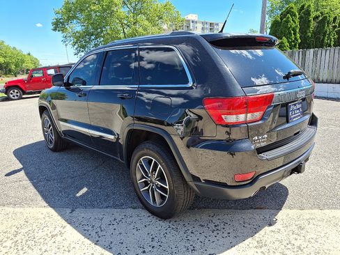 Used 2012 Jeep Grand Cherokee Laredo AWD/4WD image 4