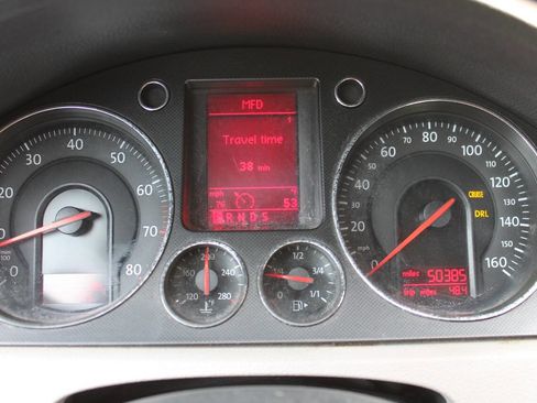 Used 2006 Volkswagen Passat 2.0T image 39