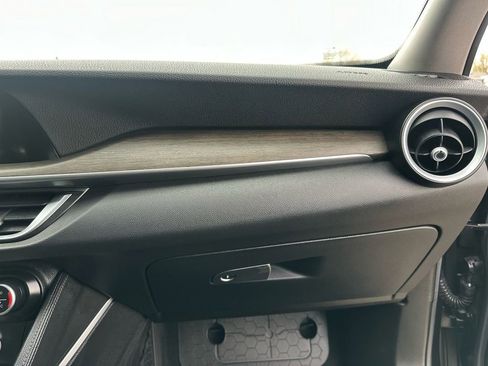 Used 2018 Alfa Romeo Stelvio Ti image 20