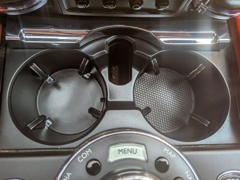 Used 2018 Rolls-Royce Dawn RWD image 29