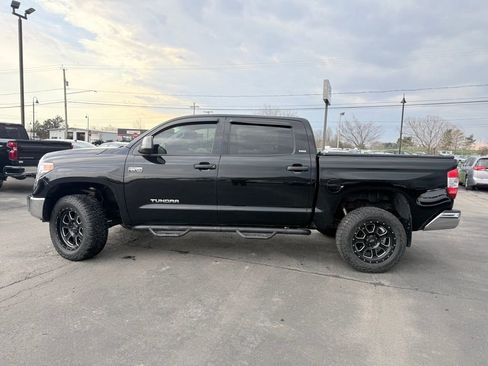 Used 2017 Toyota Tundra SR5 image 6