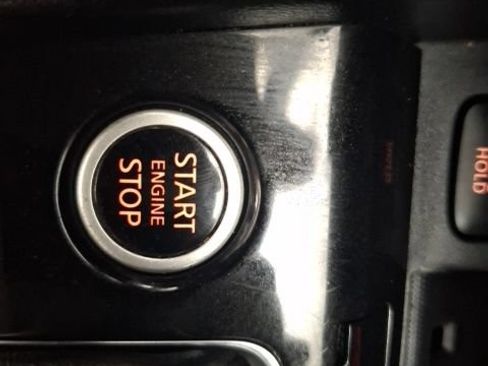 Used 2024 Nissan Kicks SR FWD image 28