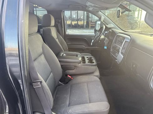 Used 2017 GMC Sierra 3500 SLE w/ SLE Preferred Package image 18