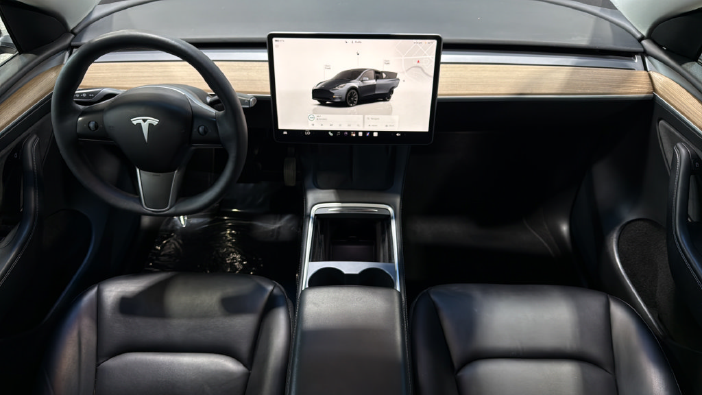 Used 2022 Tesla Model Y Long Range AWD/4WD image 20