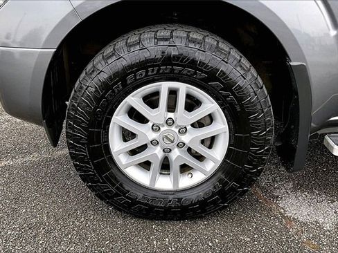 Used 2018 Nissan Frontier SV image 32