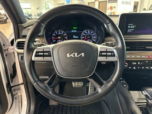 Used 2022 Kia Telluride SX w/ Nightfall Edition Package image 17