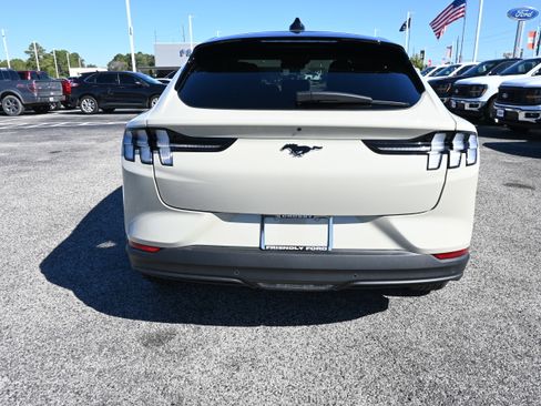 New 2025 Ford Mustang Mach-E Premium image 4