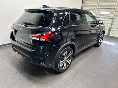 Used 2025 Mitsubishi Outlander Sport AWD image 3