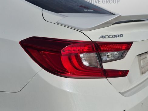 Used 2019 Honda Accord Touring image 33
