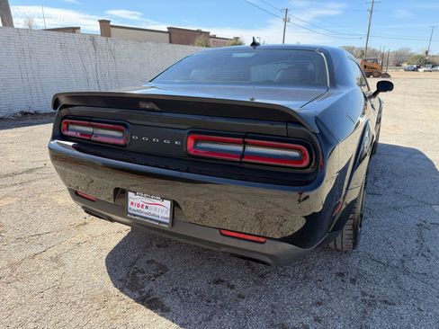 Used 2021 Dodge Challenger SRT Hellcat Redeye image 6