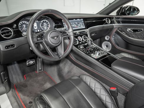Used 2020 Bentley Continental GT image 18