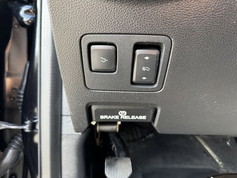 Certified 2021 Ford F250 Platinum w/ FX4 Off-Road Package image 15