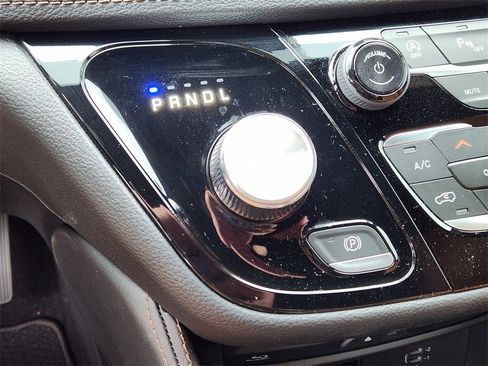 New 2026 Chrysler Pacifica Pinnacle image 29