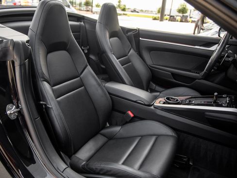 Certified 2020 Porsche 911 Carrera 4S AWD/4WD image 37
