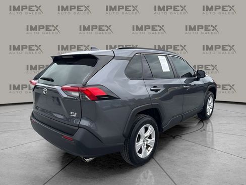 Used 2019 Toyota RAV4 XLE w/ Convenience Package AWD/4WD image 5