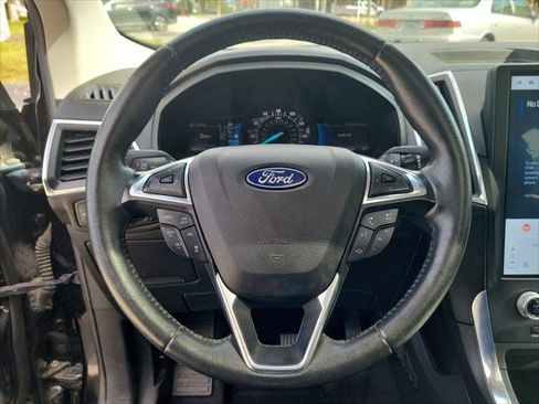 Used 2022 Ford Edge Titanium w/ Equipment Group 301A AWD/4WD image 21