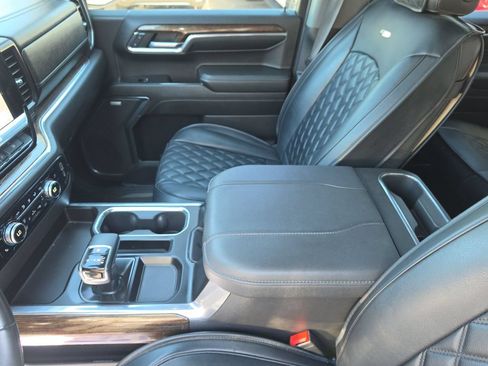 Used 2024 GMC Sierra 1500 Elevation w/ Elevation Premium Package AWD/4WD image 24